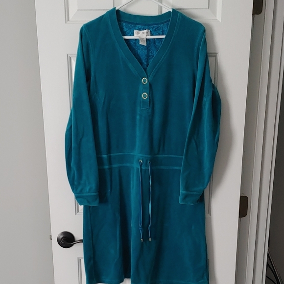 Sport Savvy Dresses & Skirts - Vintage Velvet Women's Medium Long Sleeve Dress Peplum Soft Cozy Warm Casual